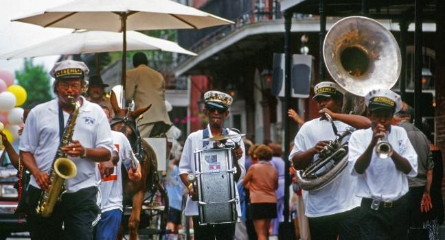 Band, Faubourg Marigny, Bywater, Treme, New Orleans, Louisiana, USA