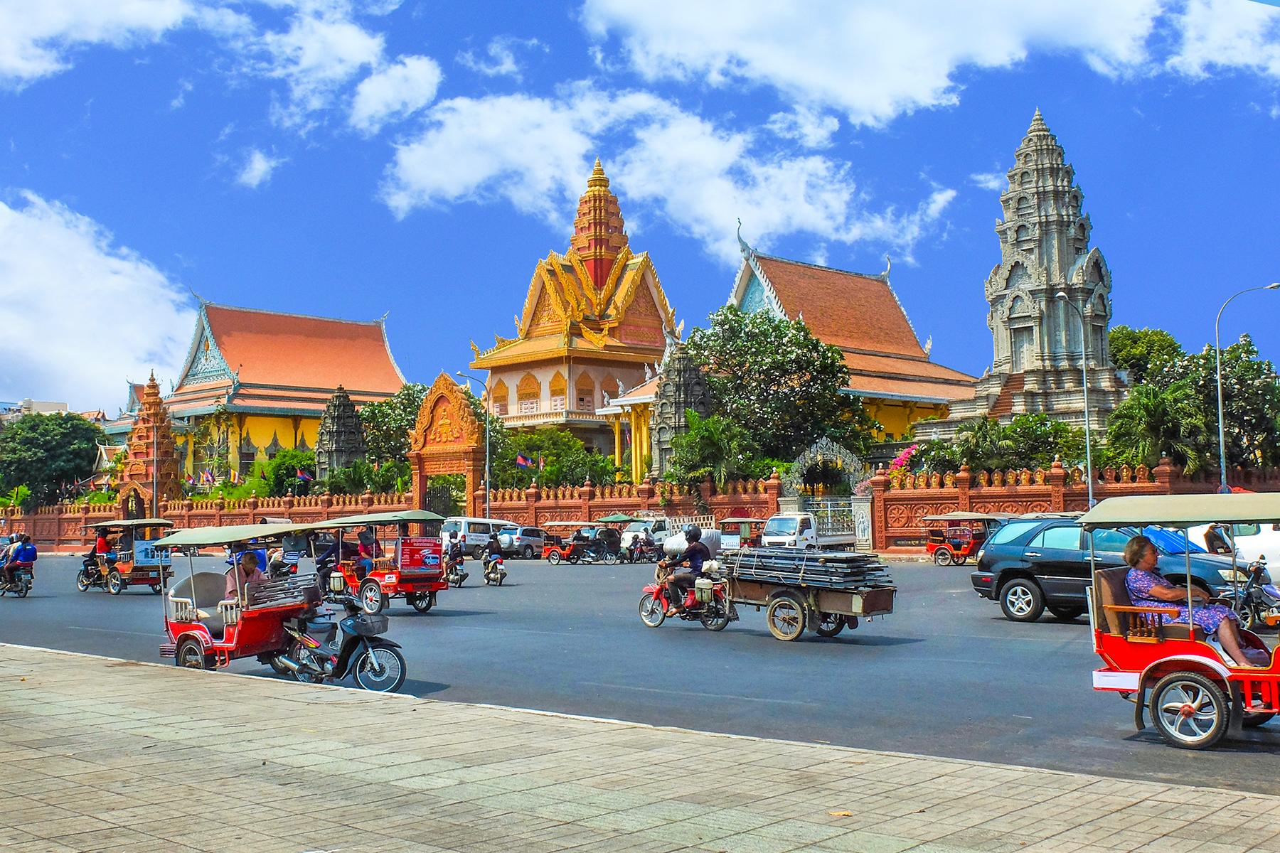 cambodia walking tour