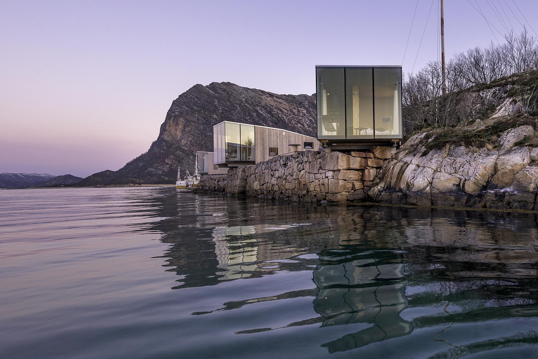 Spectacular, Instagrammable Glass Hotels Around the World