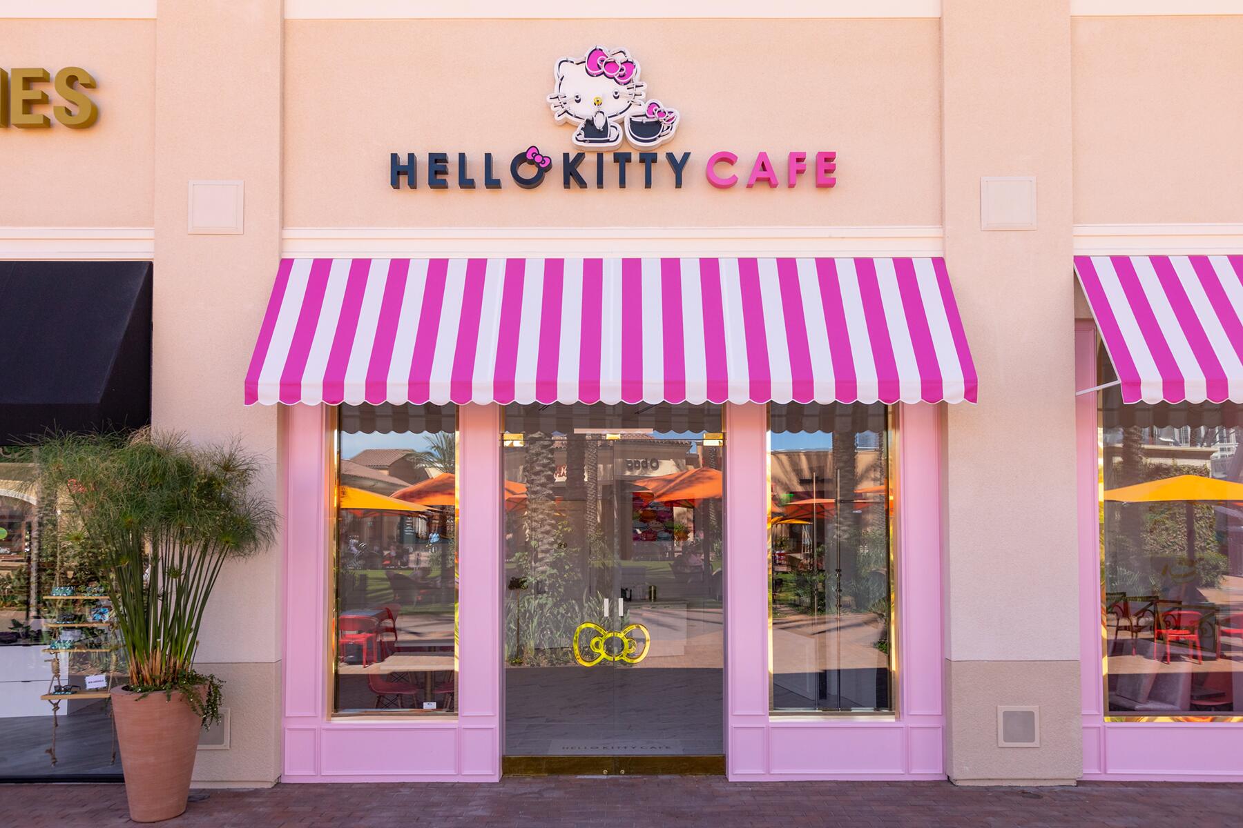 Match your bestie with an exclusive Hello Kitty Cafe Las Vegas