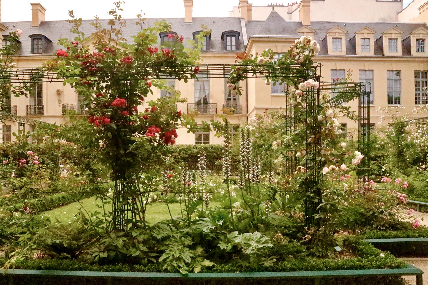 Where Are the Most Romantic Spots in Paris