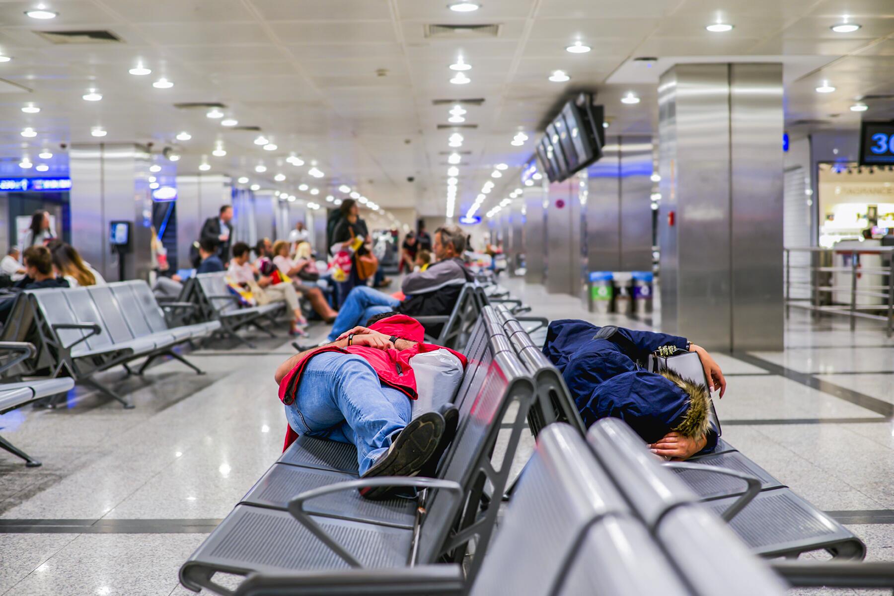 Best Tips for Sleeping in Airports